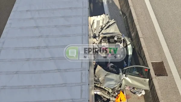 Διπλό τροχαίο δυστύχημα στην Εγνατία Οδό: Δυο νεκροί μετά από διαδοχικές συγκρούσεις και παράσυρση υπαλλήλου του αυτοκινητόδρομου