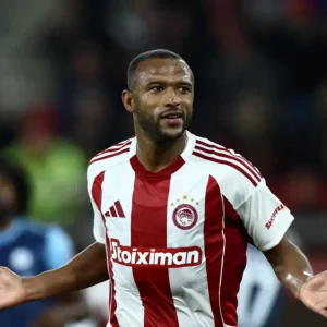 Ολυμπιακός και Ελ Κααμπί έτοιμοι να ανανεώσουν τη συνεργασία τους