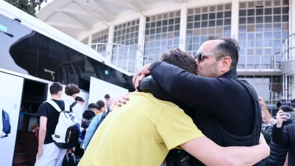 Καθημερινές πτήσεις για τον επαναπατρισμό Ελλήνων από τη Μέση Ανατολή: Στις 2.500 οι αιτήσεις, αύριο επιστρέφουν και άλλοι από Ντουμπάι