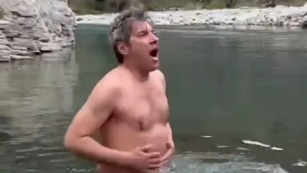 Ο Γιάννης Στάνκογλου βούτηξε στα κρύα νερά του Βοϊδομάτη και μοιράστηκε την στιγμή με τους followers του