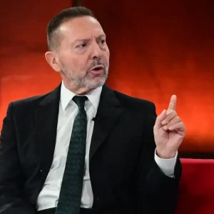 Στουρνάρας: Εάν ο πόλεμος συνεχιστεί θα προκαλέσει υψηλότερο πληθωρισμό και χαμηλότερη ανάπτυξη