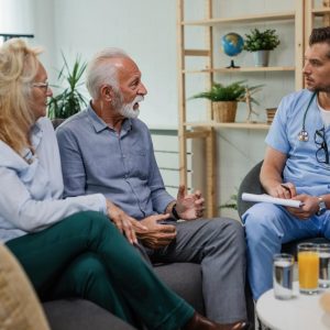 Η επίσκεψη γιατρού στο σπίτι δεν είναι όπως παλιά: φορητά μηχανήματα και σύγχρονες διαγνώσεις