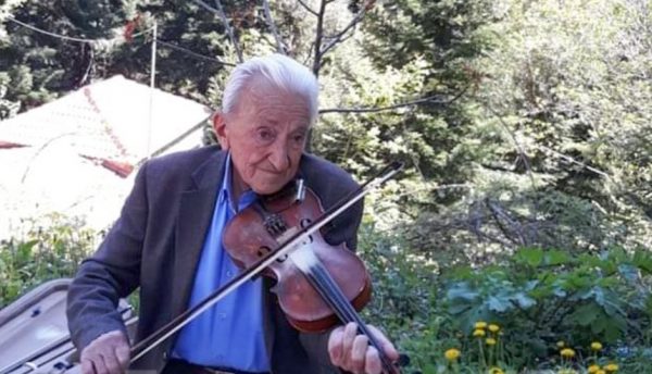 Ευρυτανία: «Έφυγε» στα 100 του, ο αγαπημένος βιολιστής «Μητρούκας», Γιώργος Γαβρίλης