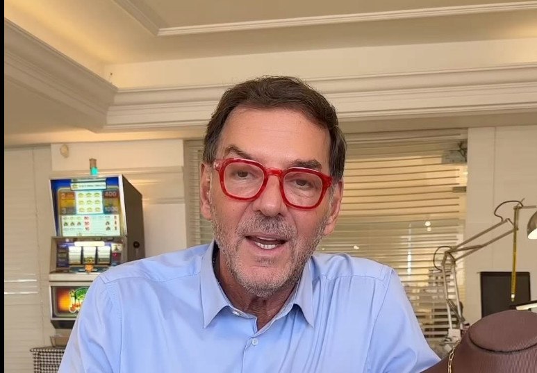 Στον Εισαγγελέα ο γκαλερίστας Γιώργος Τσαγκαράκης - Αντιμέτωπος με κατηγορίες για αρχαιοκαπηλία και πλαστογραφία