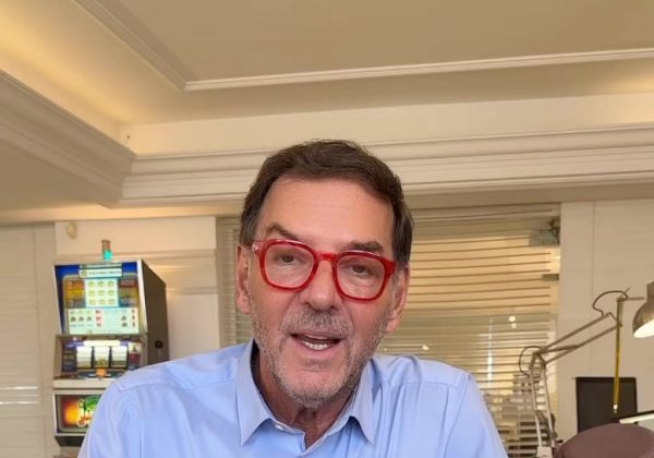 Στον Εισαγγελέα ο γκαλερίστας Γιώργος Τσαγκαράκης - Αντιμέτωπος με κατηγορίες για αρχαιοκαπηλία και πλαστογραφία