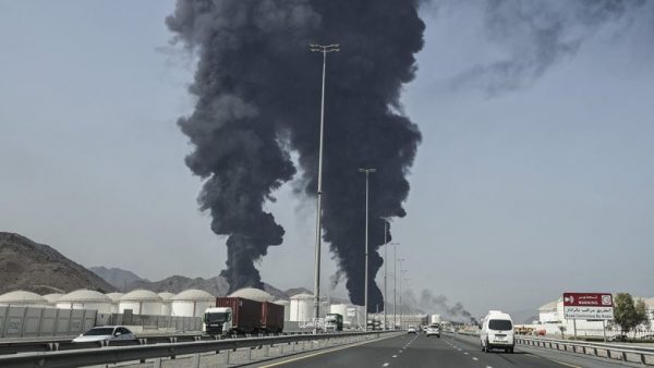 Τα ΗΑΕ ακύρωσαν βίζες παραμονής εκατοντάδων Ιρανών