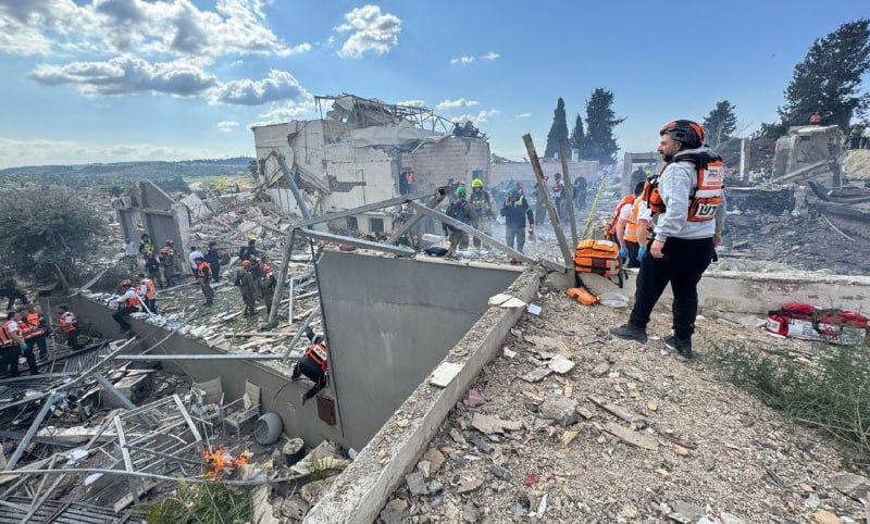 Ισραήλ: Εικόνες καταστροφής από πυραυλική επίθεση του Ιράν στην Μπέιτ Σεμές – Στους 9 οι νεκροί