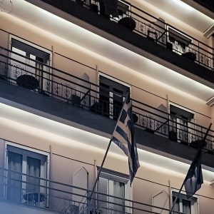 Τι εκτιμούν στην ΕΛΑΣ για τον 15χρονο Γάλλο που έπεσε και σκοτώθηκε από μπαλκόνι ξενοδοχείου στην Ομόνοια, σε σχολική εκδρομή