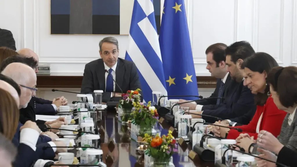 Στο υπουργικό συμβούλιο της Πέμπτης η αύξηση του κατώτατου μισθού