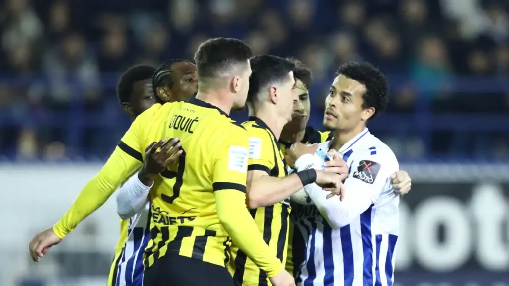 Ατρόμητος – ΑΕΚ 2-2: «Κόλλησε» στο Περιστέρι η Ένωση παρά τα δύο γκολ του Γιόβιτς