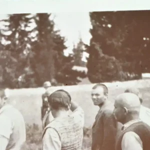 Καισαριανή: Παρουσιάστηκαν από το ΥΠΠΟ οι φωτογραφίες – ντοκουμέντα της εκτέλεσης των 200