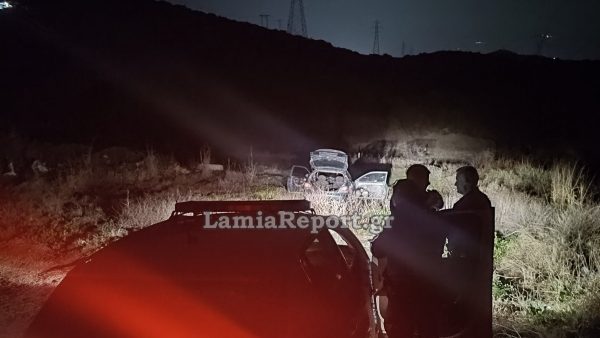 Λαμία: Ρομά άρπαξαν κινητά από μητέρα μέσα στην πλατεία - Την έσερναν με το αμάξι μπροστά στο παιδί της. Ακολούθησε κινηματογραφική καταδίωξη