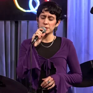 "Το βαλς των χαμένων ονείρων": Αλλάζει τίτλο το viral τραγούδι της Μαριάνας Κατσιμίχα, μετά από αίτημα του Γιώργου Χατζιδάκι