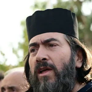 Πατέρας Αντώνιος: Διεκόπη η δίκη για τις 7 Μαΐου – «Επιθυμώ να δικαστώ, έχω κουραστεί με αυτήν την κατάσταση, παρακαλώ να αρχίσουμε»