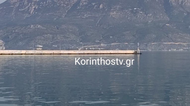 Σοκ στην Κόρινθο: Νεαρός εντοπίστηκε νεκρός μέσα στη θάλασσα