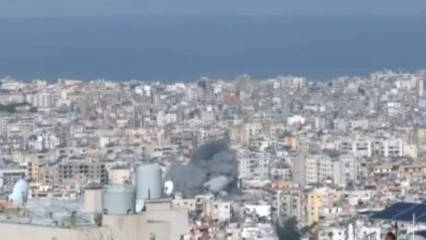 Το Ισραήλ βομβαρδίζει τον Λίβανο: Εκρήξεις σε Βηρυτό και υποδομές της Χεζμπολάχ – Εντολή εκκένωσης και νεκροί