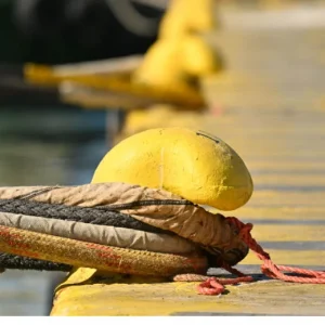 Δεμένα τα πλοία στα λιμάνια την Πέμπτη: Απεργία προκήρυξε η ΠΝΟ – Ζητεί τον άμεσο απεγκλωβισμό των ναυτικών που βρίσκονται στην εμπόλεμη ζώνη