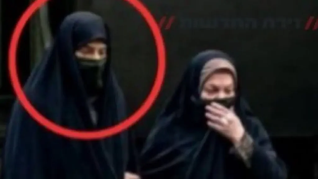 Ιράν: Αξιωματικοί της Μπασίτζ και των Φρουρών της Επανάστασης ντύνονται γυναίκες για να γλιτώσουν από τις επιθέσεις ΗΠΑ-Ισραήλ