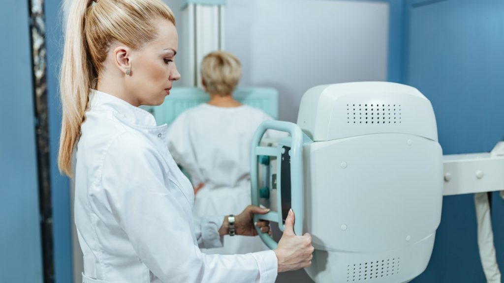 Το AI μπορεί να προβλέψει στις μαστογραφίες σοβαρές καρδιακές παθήσεις