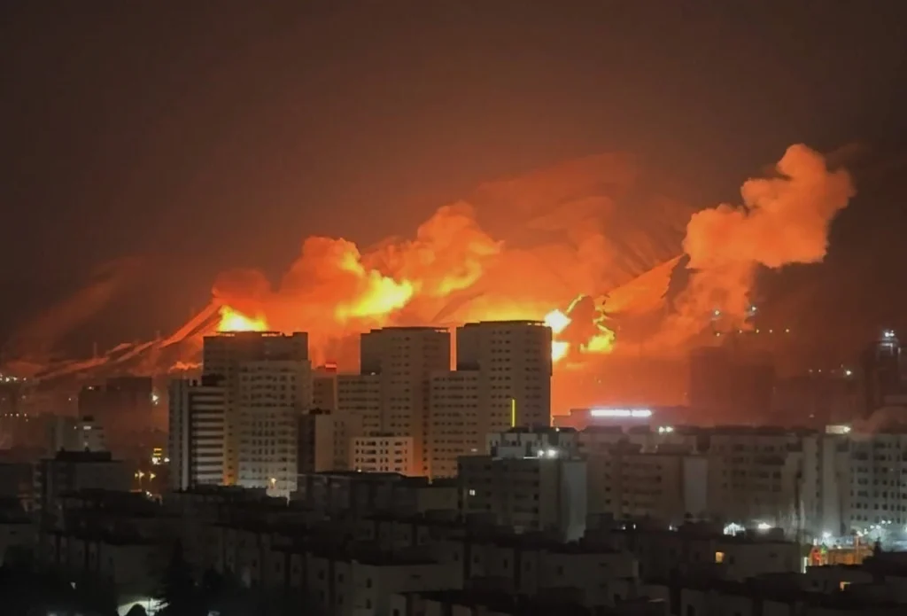 Μέση Ανατολή, 10η ημέρα πολέμου: Νέα πλήγματα του Ισραήλ στη Βηρυτό, στα ύψη η τιμή του πετρελαίου - "Σκηνοθετημένα" τα χτυπήματα σε Κύπρο, Τουρκία, Αζερμπαϊτζάν διαμηνύει η Τεχεράνη