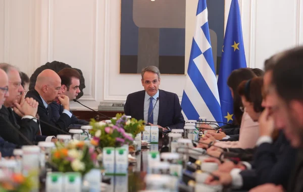 Πώς θα κινηθεί η κυβέρνηση αν παραταθεί η κρίση – Τα βήματα που έχει αποφασίσει το Μαξίμου