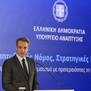 Κυριάκος Μητσοτάκης: Τέσσερα έκτακτα μέτρα στήριξης ύψους 300 εκατ. ευρώ – Fuel pass, επιδότηση στο diesel κίνησης και παρέμβαση για τα ακτοπλοϊκά εισιτήρια