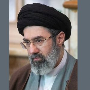 Μοτζτάμπα Χαμενεΐ: «Οι δολοφόνοι του Αλί Λαριτζανί θα πληρώσουν σύντομα» – Η γραπτή δήλωσή του