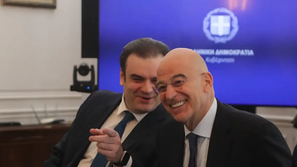 Δημοσκόπηση Alco: Δένδιας και Πιερρακάκης οι δημοφιλέστεροι υπουργοί – Συγκάλυψη βλέπουν οι πολίτες στα Τέμπη