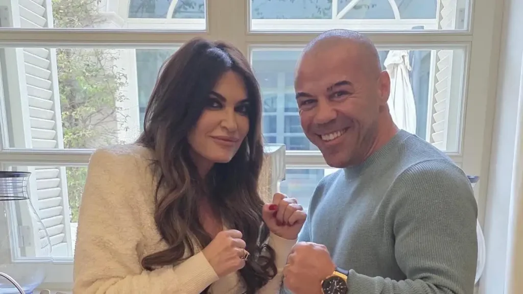 Κίμπερλι Γκιλφόιλ και Μιχάλης Ζαμπίδης ήρθαν face to face με υψωμένες γροθιές