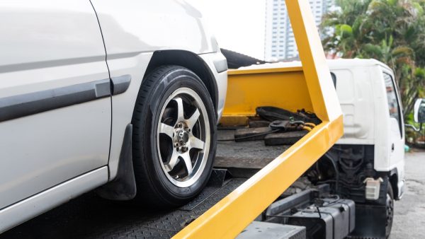 Οδική βοήθεια αναζητά οδηγούς