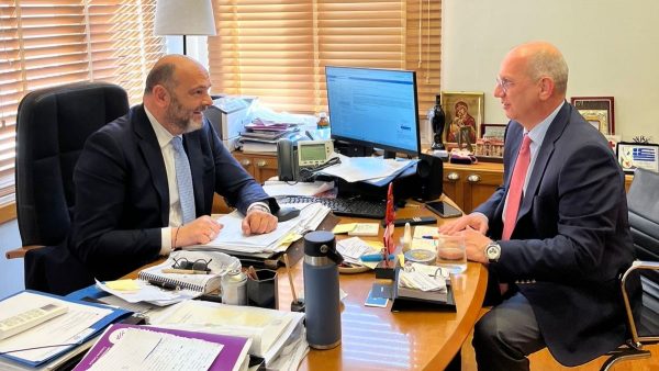 Συνάντηση Οικονόμου - Φωτήλα για τις απαιτήσεις διαφορετικών εταιρειών δημιουργών από επιχειρήσεις υγειονομικού ενδιαφέροντος