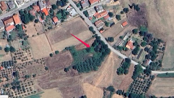Πωλείται κεντρικό οικόπεδο στον Δήμο Μακρακώμης