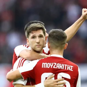 Ολυμπιακός: Χωρίς Ρέτσο, Έσε και Ορτέγκα κόντρα στην ΑΕΛ