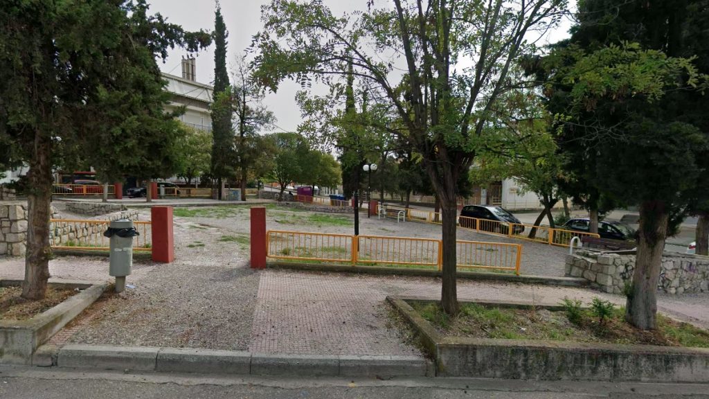 Σοκ στη Λαμία: 49χρονος βρέθηκε νωρίς το πρωί νεκρός σε παρκάκι της πόλης