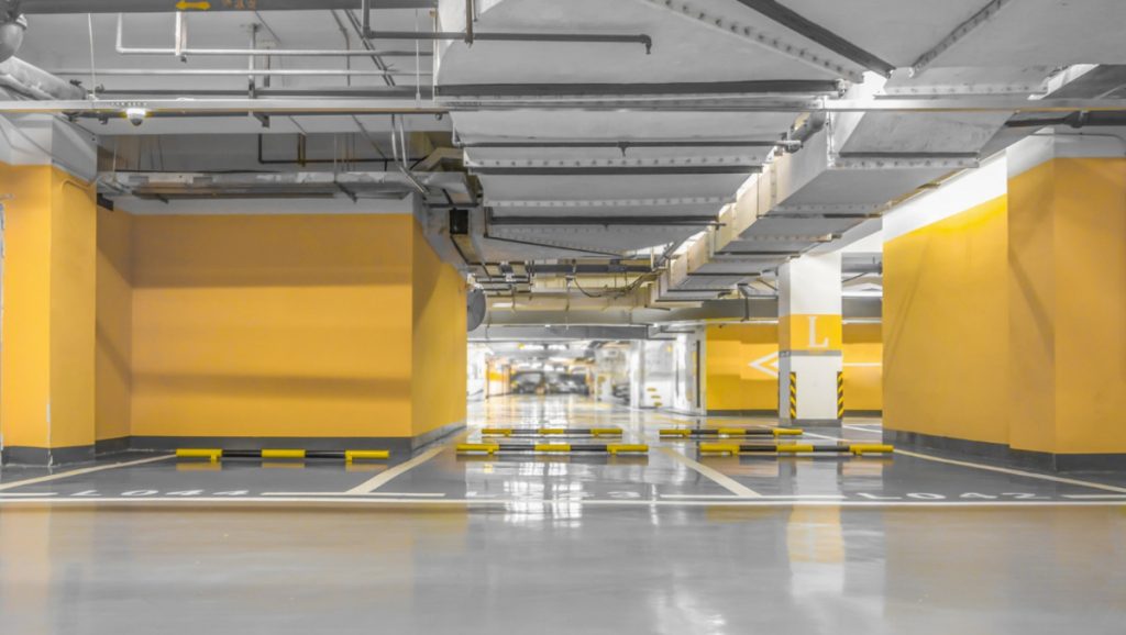 Λαμία: Πωλείται επαγγελματικός χώρος parking