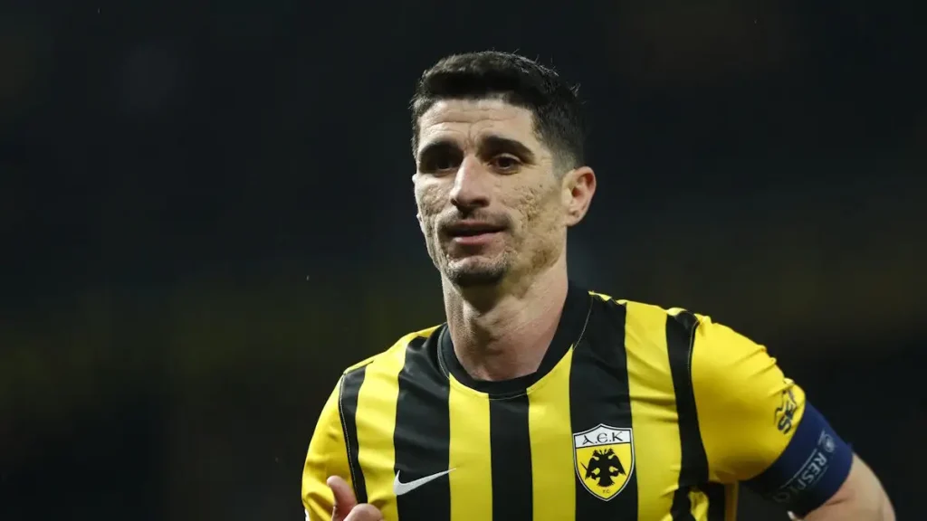 Μάνταλος στον γιο του για το νέο του συμβόλαιο στην ΑΕΚ: Όταν η αγάπη είναι αληθινή, δεν μετριέται με χρόνια