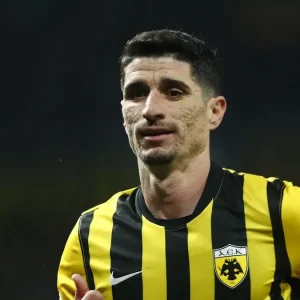 Μάνταλος στον γιο του για το νέο του συμβόλαιο στην ΑΕΚ: Όταν η αγάπη είναι αληθινή, δεν μετριέται με χρόνια