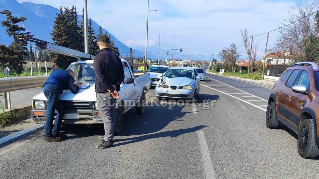 Καραμπόλα στην είσοδο της Λαμίας - «Με τύφλωσε ο ήλιος» υποστήριξε εμπλεκόμενη οδηγός