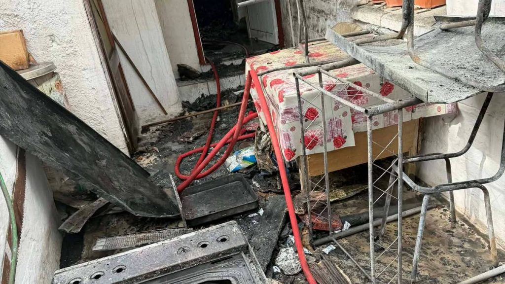 Στις φλόγες τυλίχτηκε σπίτι στη Δυτική Φραγκίστα