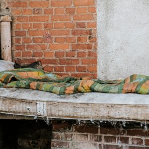 Στοιχεία-σοκ από την ΕΛΣΤΑΤ: 896.000 νοικοκυριά στην Ελλάδα στο όριο της φτώχειας