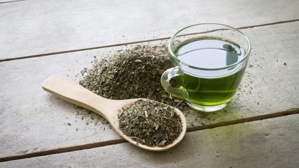 Πράσινο τσάι και βιταμίνη Β3: Πώς συνδέονται με την υγεία του εγκεφάλου – Νέα μελέτη