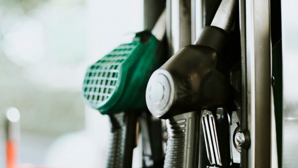 Αμόλυβδη: Ξυπνούν οι μνήμες του 2022 - Πάνω από 1,9 ευρώ το λίτρο μέσα στην εβδομάδα