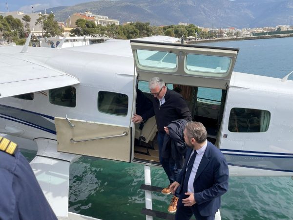 Σημαντική ημέρα για την Ιτέα και το Δήμο Δελφών, καθώς πραγματοποιήθηκε η πρώτη προσθαλάσσωση υδροπλάνου