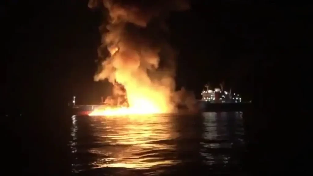 Μέση Ανατολή: Η στιγμή της επίθεσης των Φρουρών της Επανάστασης στο δεξαμενόπλοιο Safesea στον Περσικό Κόλπο