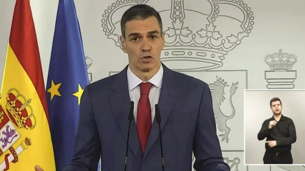 Επιμένει ο Σάντσεθ και τα βάζει με τον Τραμπ: «Δεν μπορείς να παίζεις ρώσικη ρουλέτα με την τύχη εκατομμυρίων, δεν πτοούμαστε από απειλές»