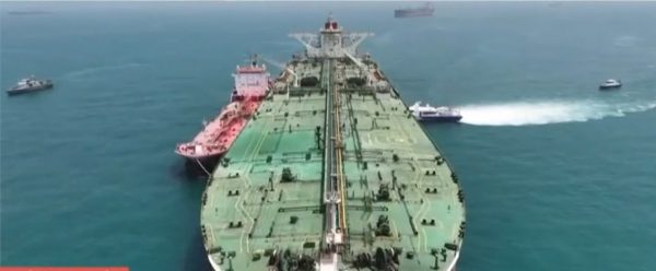 Ελληνικό πλοίο χτυπήθηκε από πύραυλο στη Μαύρη Θάλασσα, καλά στην υγεία τους οι 24 ναυτικοί, ανάμεσά τους 10 Έλληνες