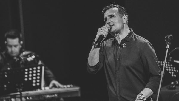 Ο Δημήτρης Μπάσης ανεβαίνει στη σκηνή του The Blind Pig για ένα μοναδικό μουσικό live!