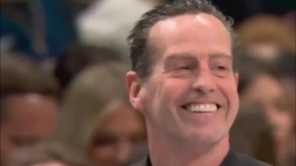 Απίθανο blooper στο NBA: Οι διαιτητές έδωσαν την μπάλα σε λάθος ομάδα και αυτή επιτέθηκε στο δικό της καλάθι