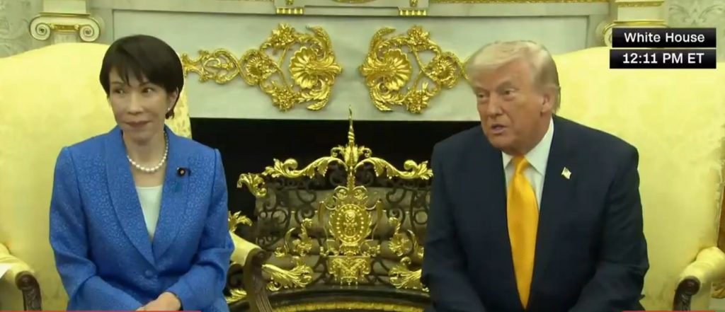 Ο Τραμπ άφησε «κόκαλο» την πρωθυπουργό της Ιαπωνίας: Ούτε εσείς μας είπατε για το Περλ Χάρμπορ