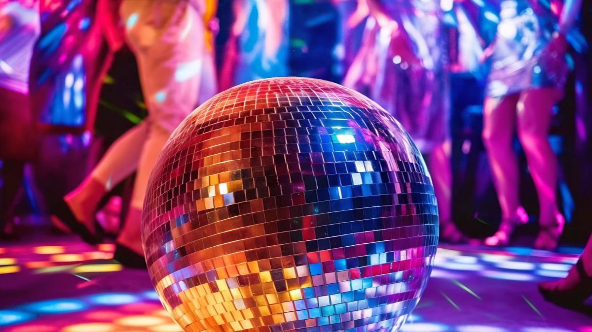 Παραμονή 25ης Μαρτίου διασκεδάζουμε στο Κτήμα Πασιάκου με μια disco βραδιά